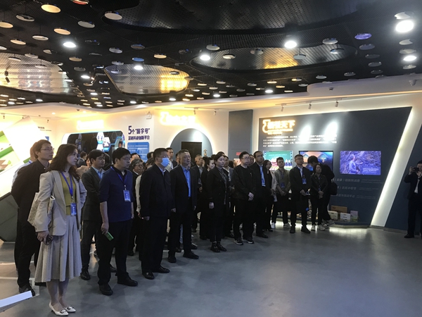 2a34ab2736ad4ec79d7ac9e39dba76d4.jpg 安康市富硒产品研发中心调研_副本.jpg